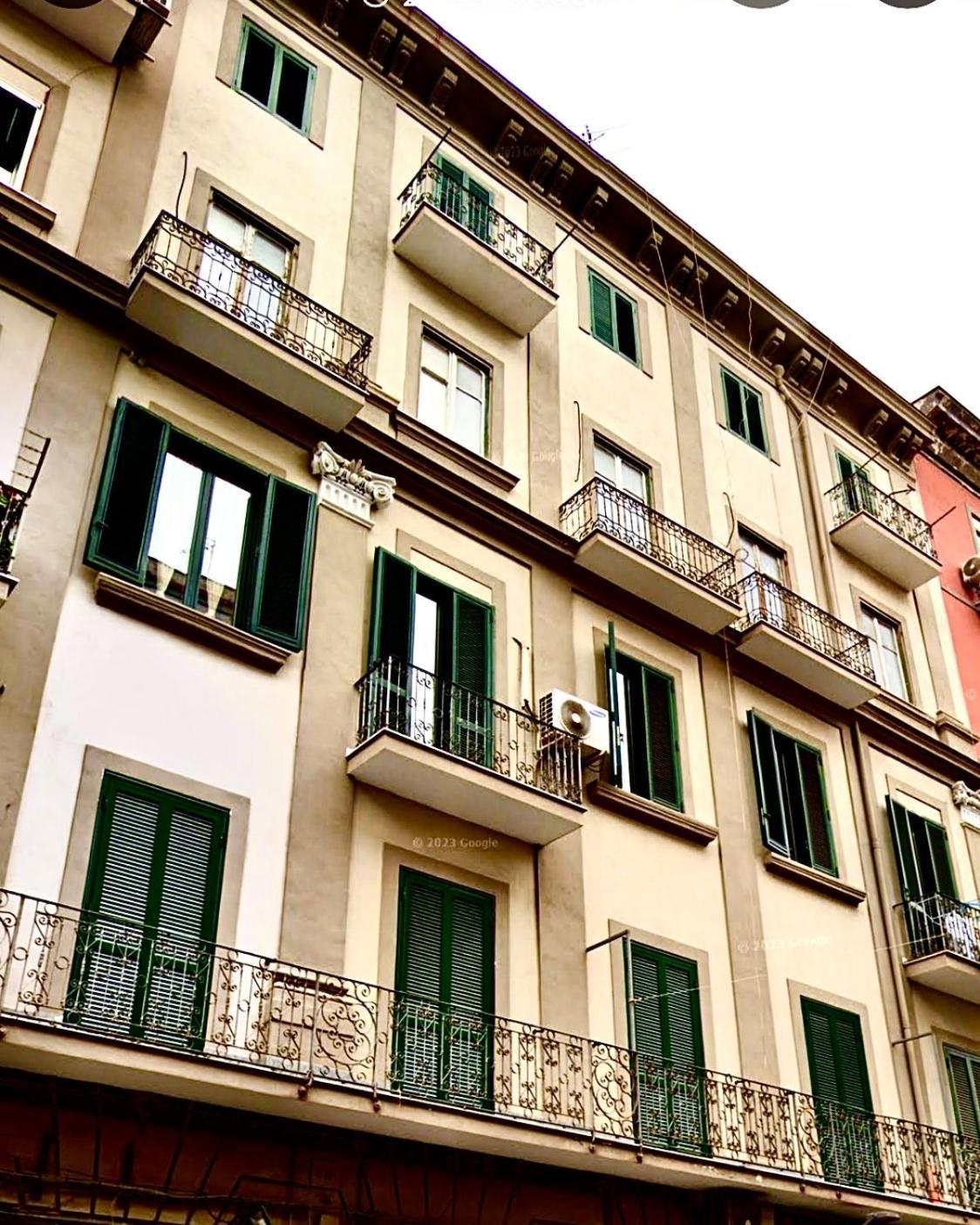 Vacanze Napoli Centrale Bagian luar foto